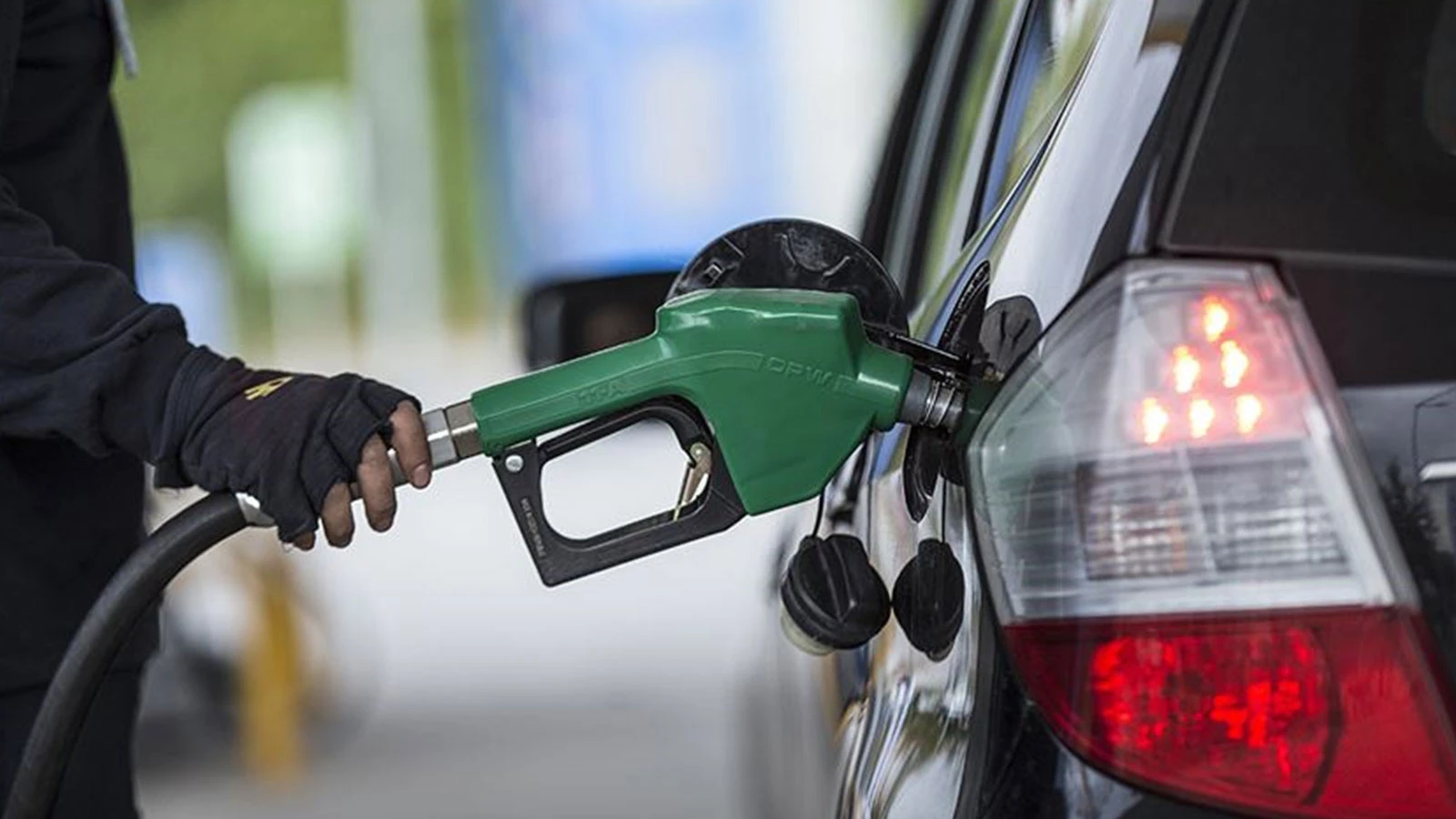 Motorin zammı sonrası litre fiyatı 100 TL’yi aştı