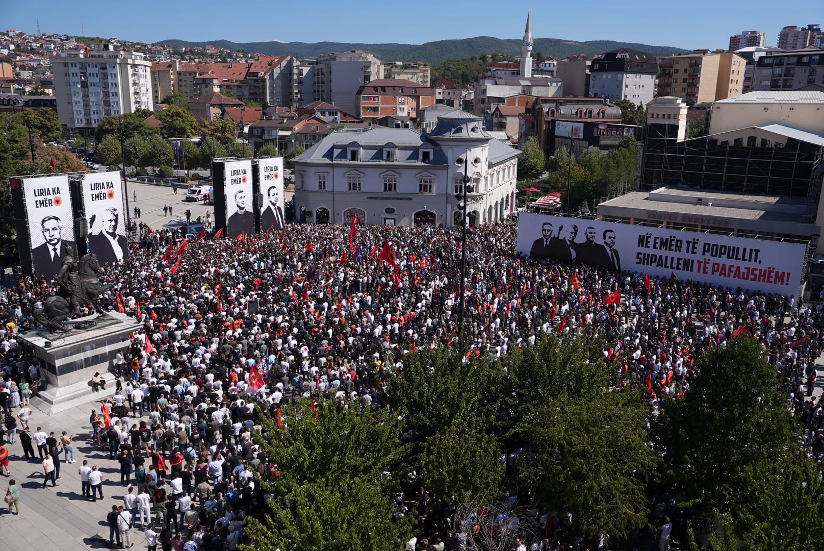 Kosova protestoları, Lahey kararına tepkiyle sürüyor