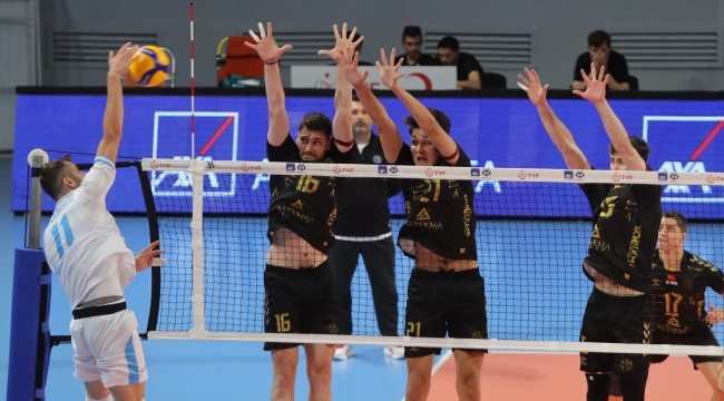 TÜGİAD Ege Uluslararası Voleybol Turnuvası başladı