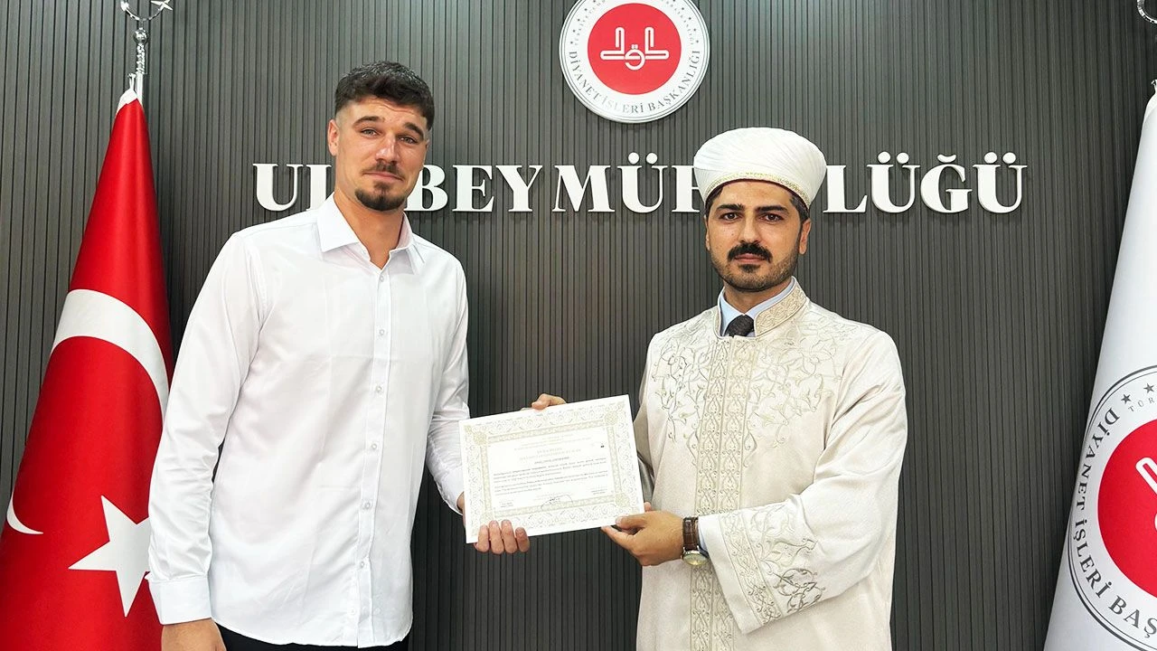 Jonas Müslüman oldu: Ulubey’de ihtida merasimi düzenlendi