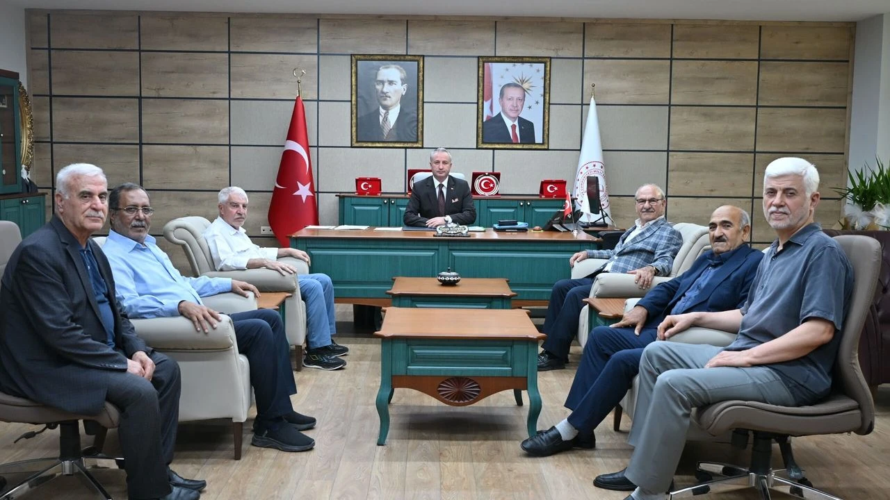 Hasan Kökrek’e eğitim duayenlerinden anlamlı ziyaret