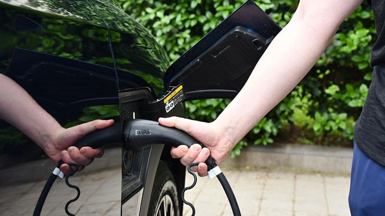 Türkiye’de elektrikli otomobil sayısı 472 bini aştı