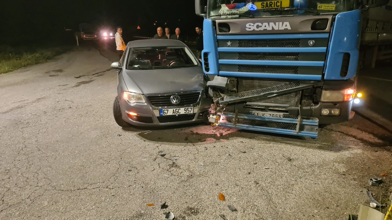 Zonguldak’ta TIR ile otomobil çarpıştı: Trafik kapandı