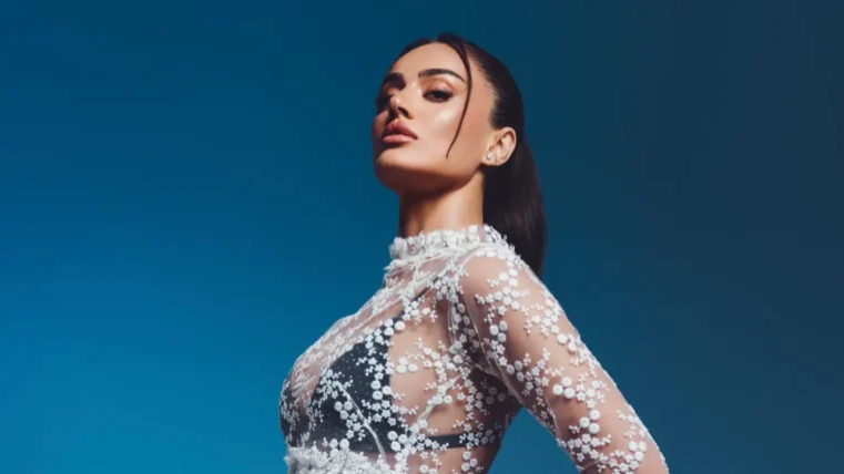 Elif Buse Doğan, “Çok Kez” ile dinleyici karşısında